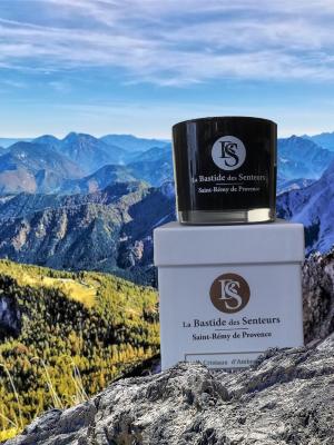 Bougie Parfumée 200gr Cristaux d'Ambre