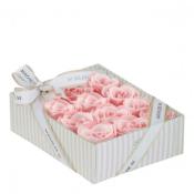 Coffret de 12 Roses en Feuilles de Savon Rose